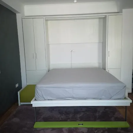 Zig-Zag Studio 23