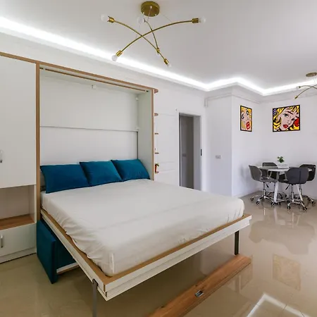 Zig-zag 23 Apartment